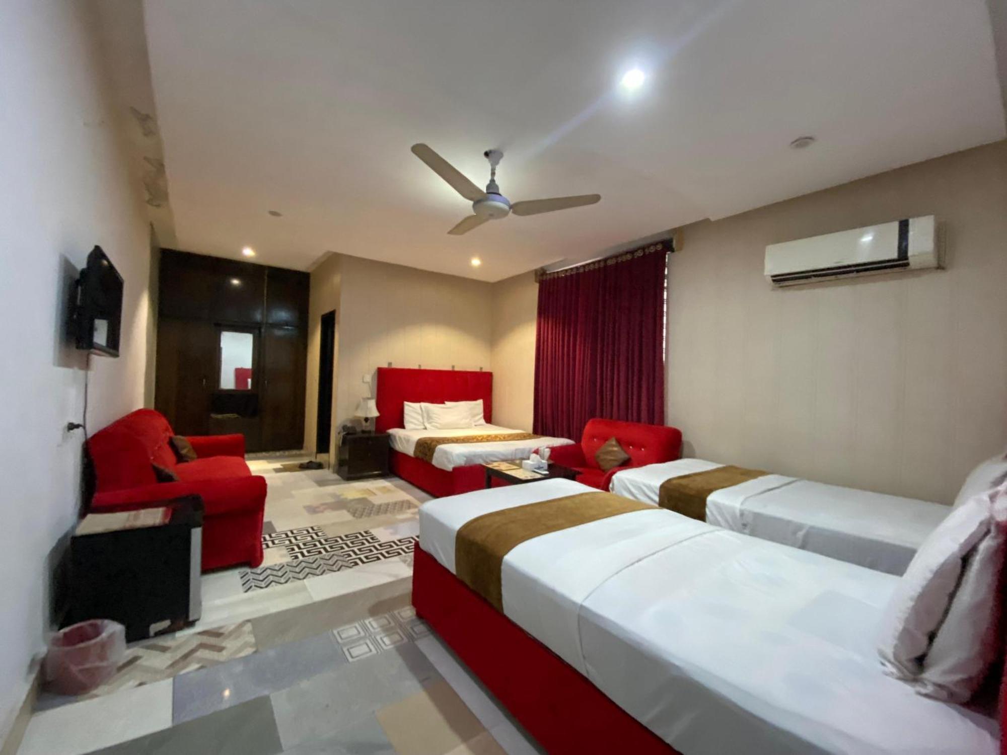 Hotel Tulip Inn, Gulberg لاهور المظهر الخارجي الصورة