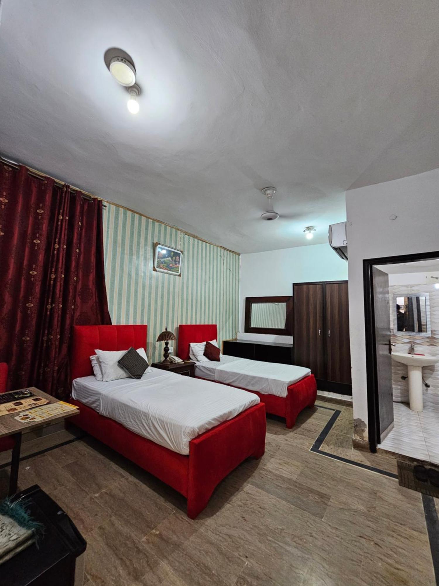 Hotel Tulip Inn, Gulberg لاهور الغرفة الصورة