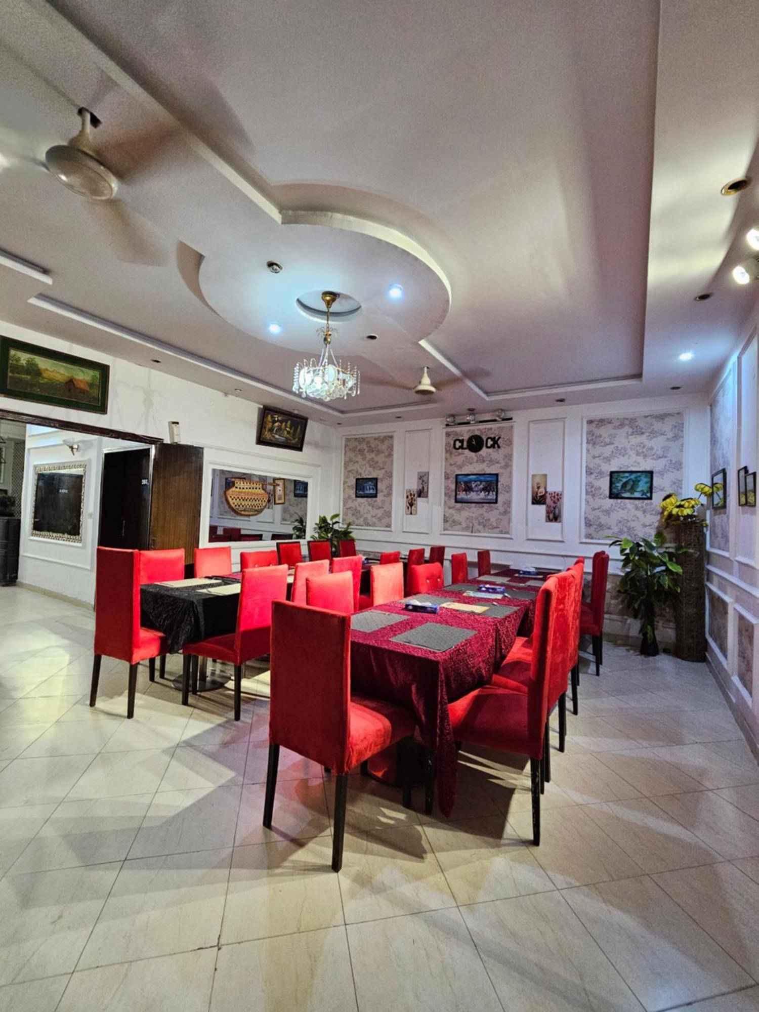 Hotel Tulip Inn, Gulberg لاهور المظهر الخارجي الصورة