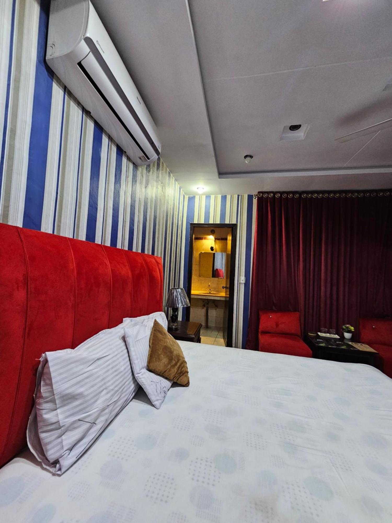 Hotel Tulip Inn, Gulberg لاهور المظهر الخارجي الصورة