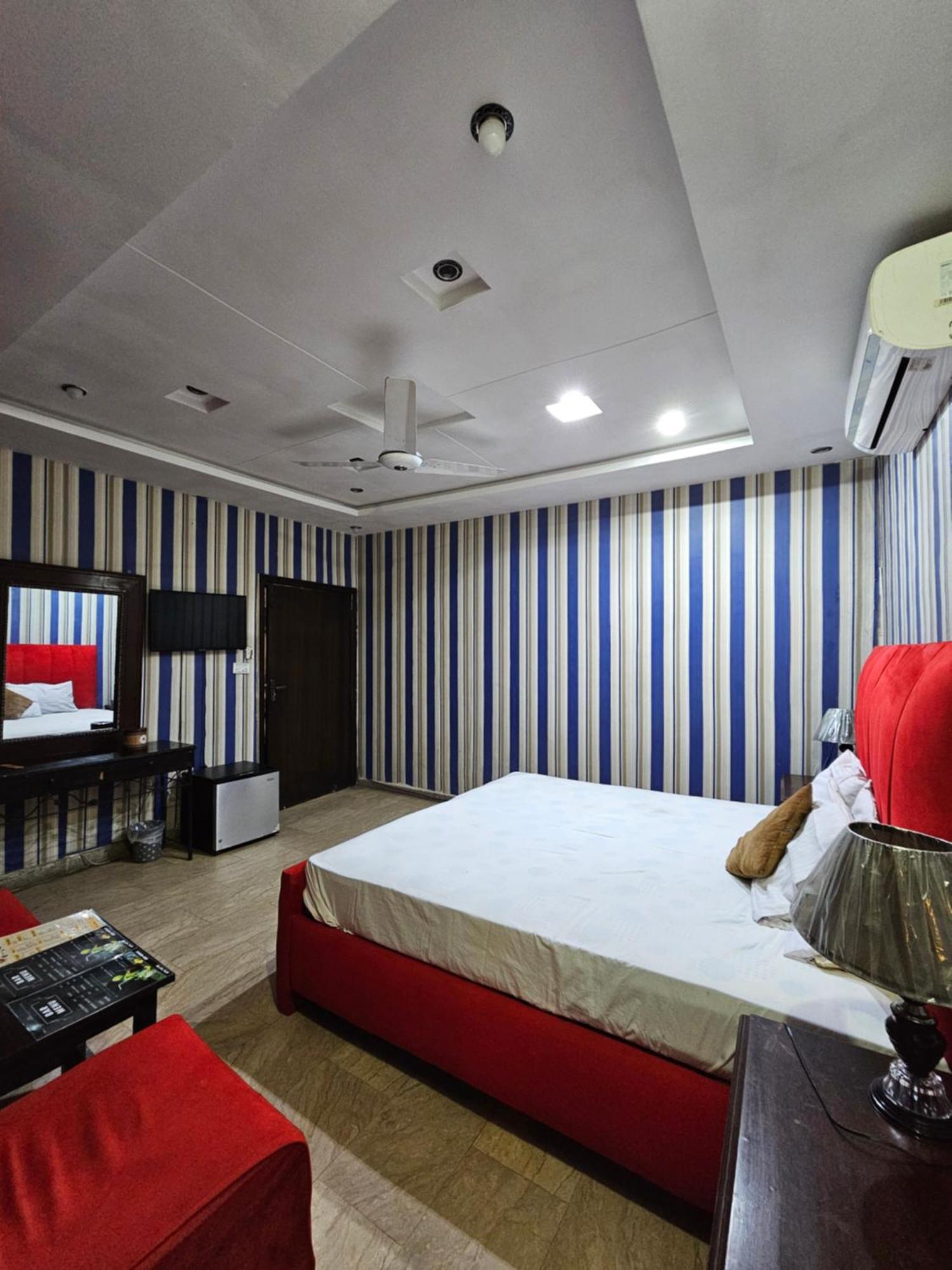Hotel Tulip Inn, Gulberg لاهور الغرفة الصورة