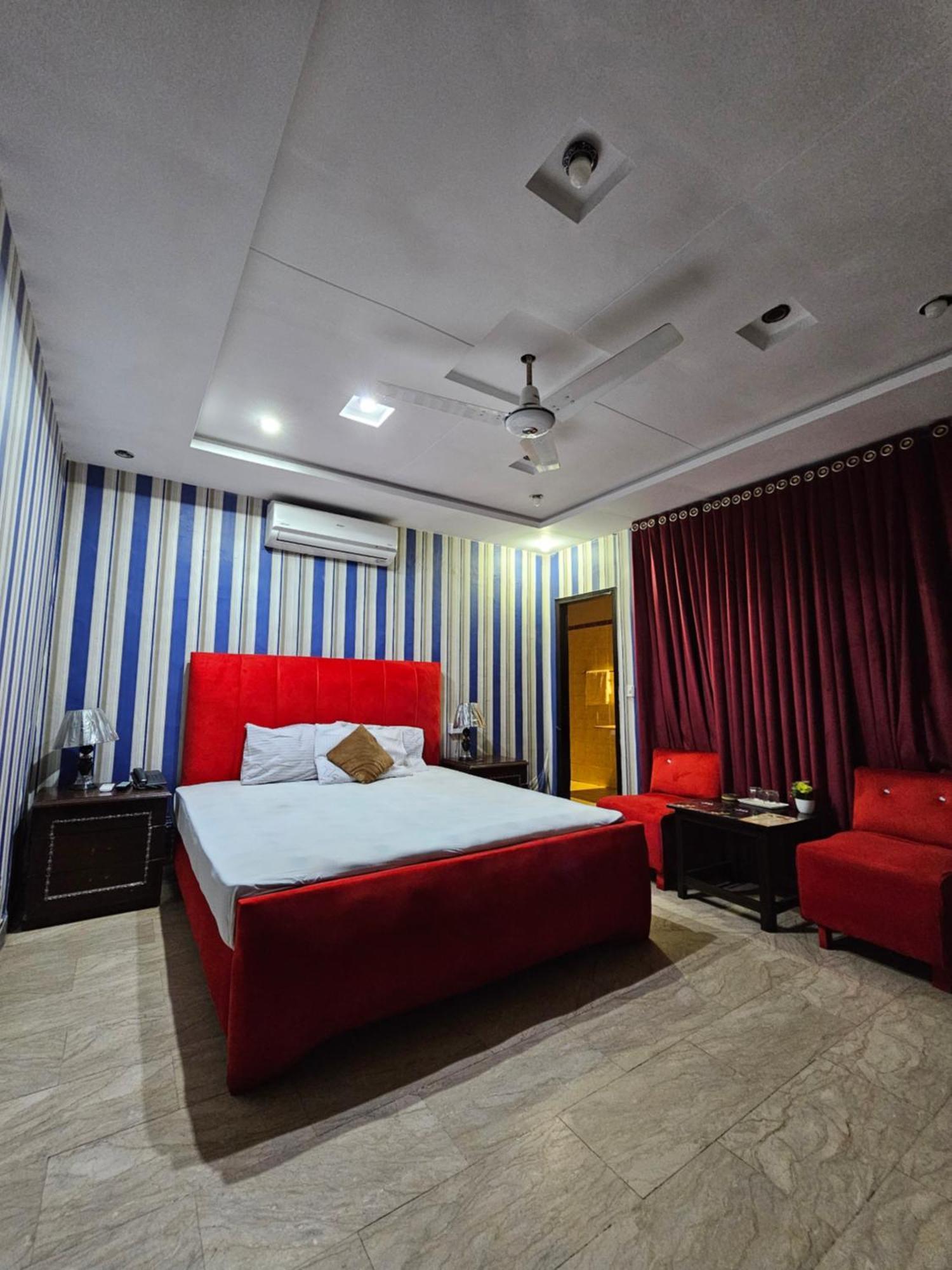 Hotel Tulip Inn, Gulberg لاهور المظهر الخارجي الصورة