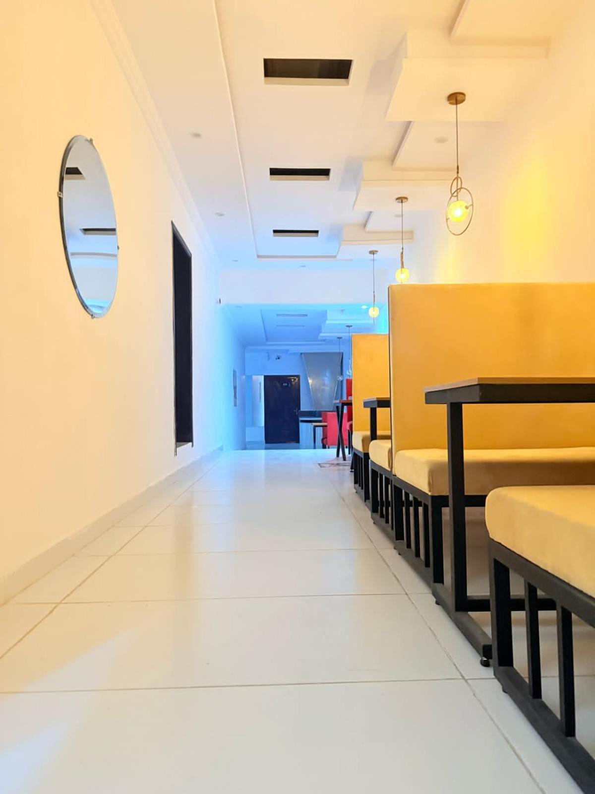 Hotel Tulip Inn, Gulberg لاهور المظهر الخارجي الصورة