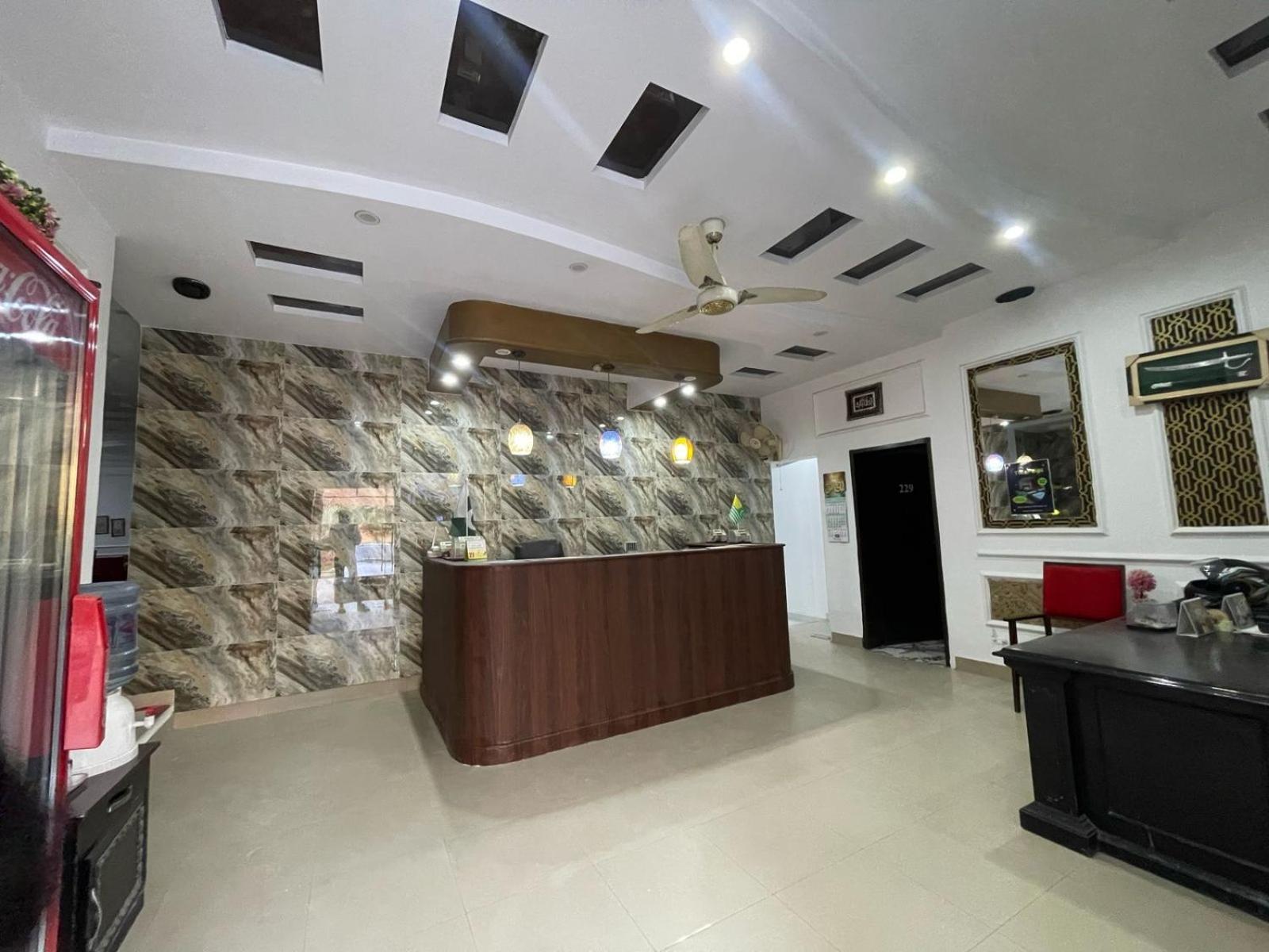 Hotel Tulip Inn, Gulberg لاهور المظهر الخارجي الصورة