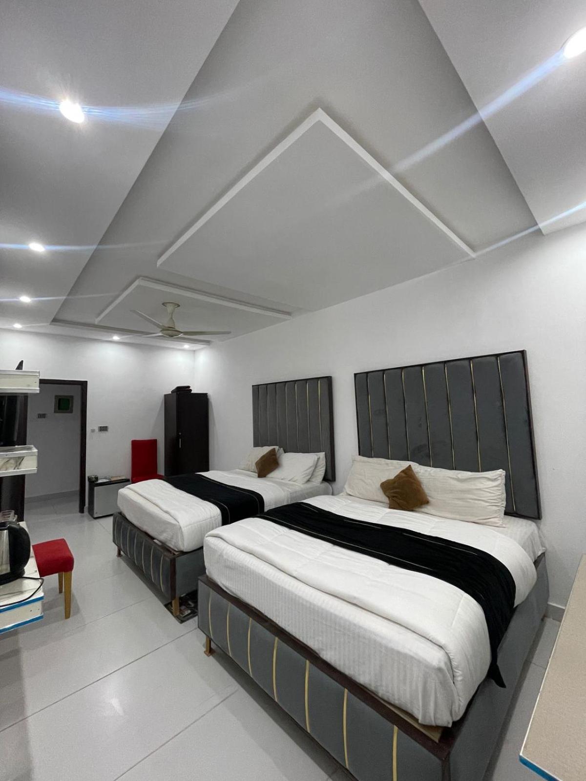 Hotel Tulip Inn, Gulberg لاهور المظهر الخارجي الصورة