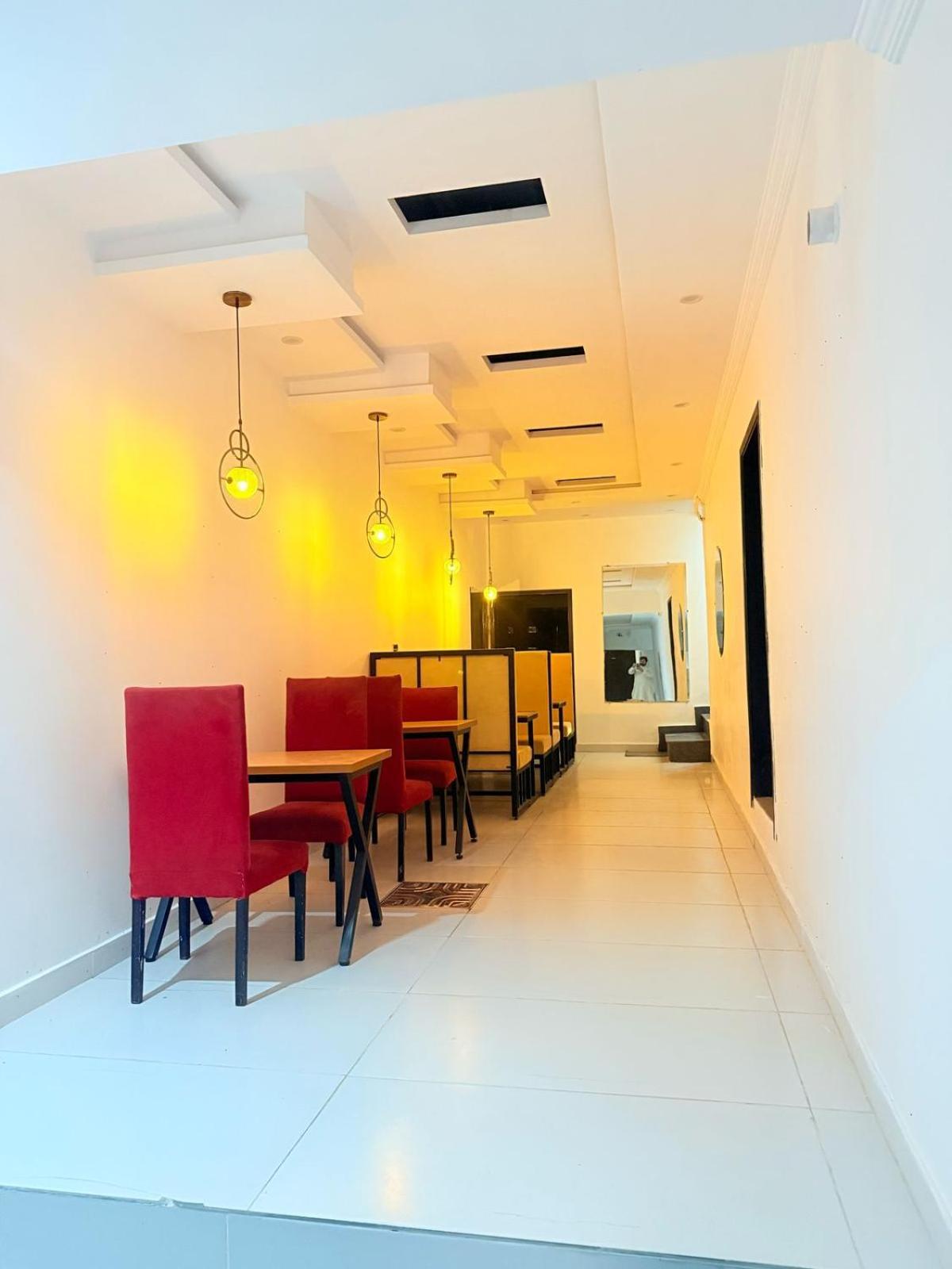 Hotel Tulip Inn, Gulberg لاهور المظهر الخارجي الصورة